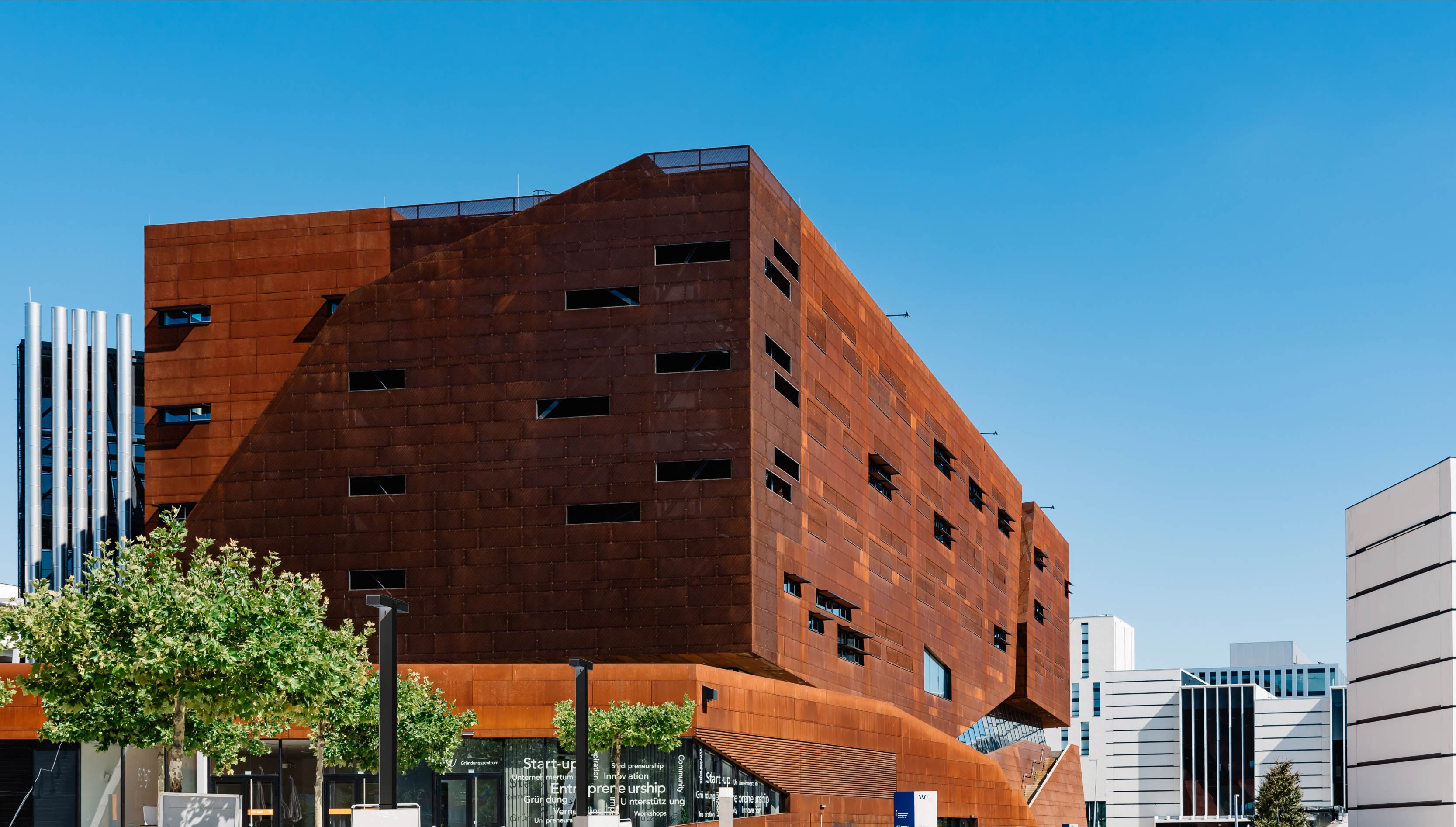 1762503876835864.jpg LIN-05.jpg